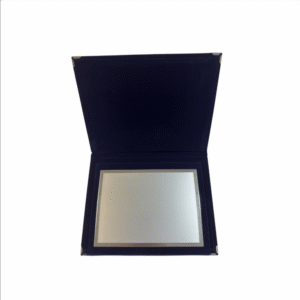 Placa de Homenagem com Carteira de Veludo – Personalizável com Gravação