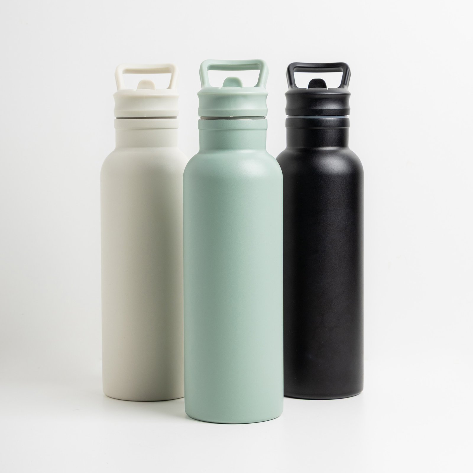 Garrafa térmica personalizável HYDRA 500 ml em aço inoxidável com parede dupla e palhinha dobrável